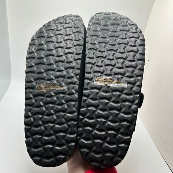 CUSHIONAIRE Women's Cork Footbed Clog with Genuine Leather Upper, Faux Fur Linin - Picture 5 of 7